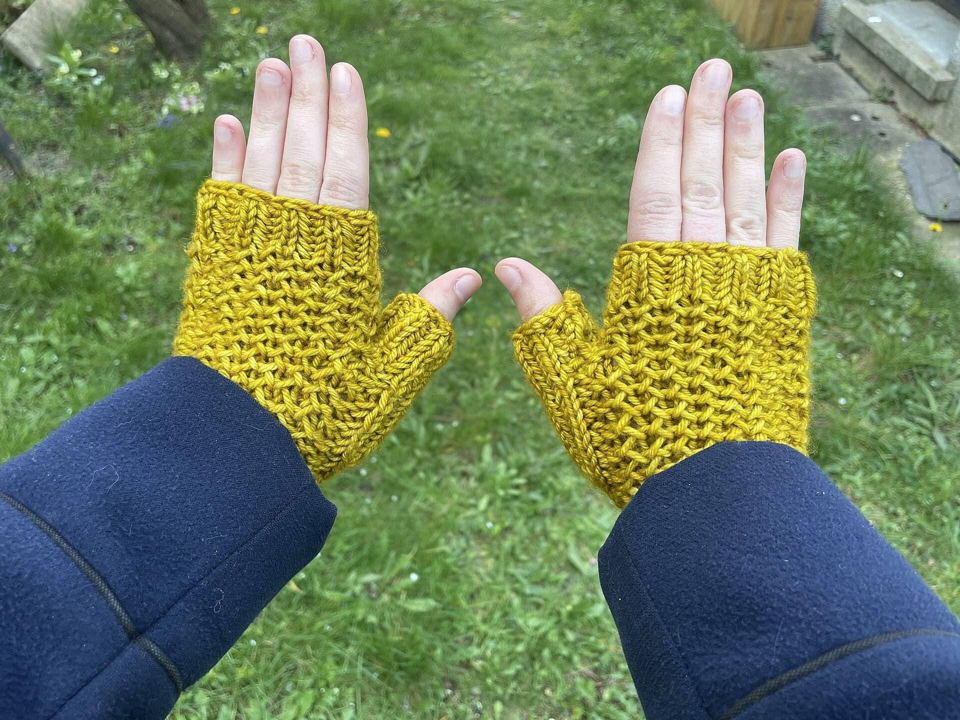 Fingerless mittens