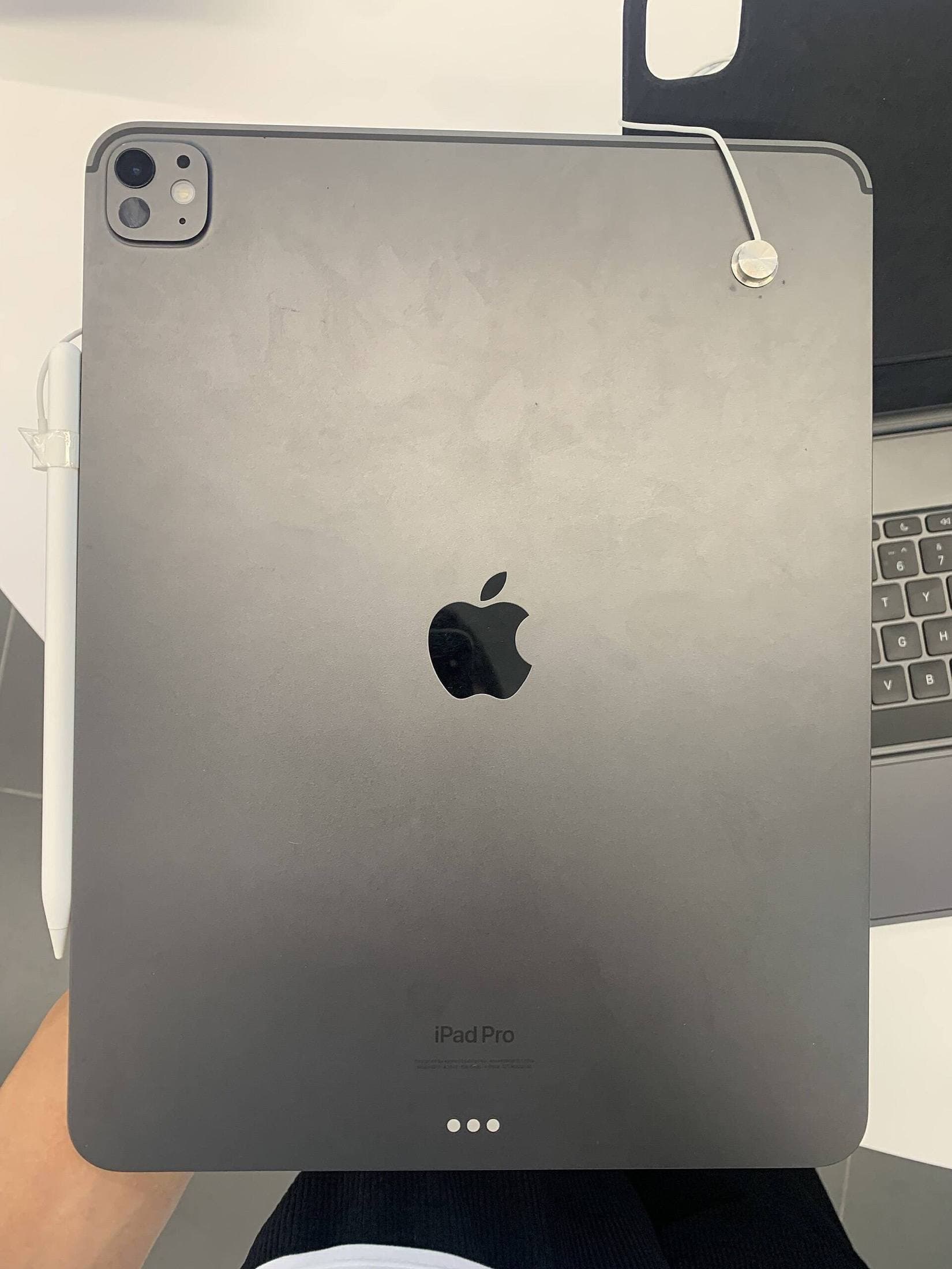 iPad back and edge profile