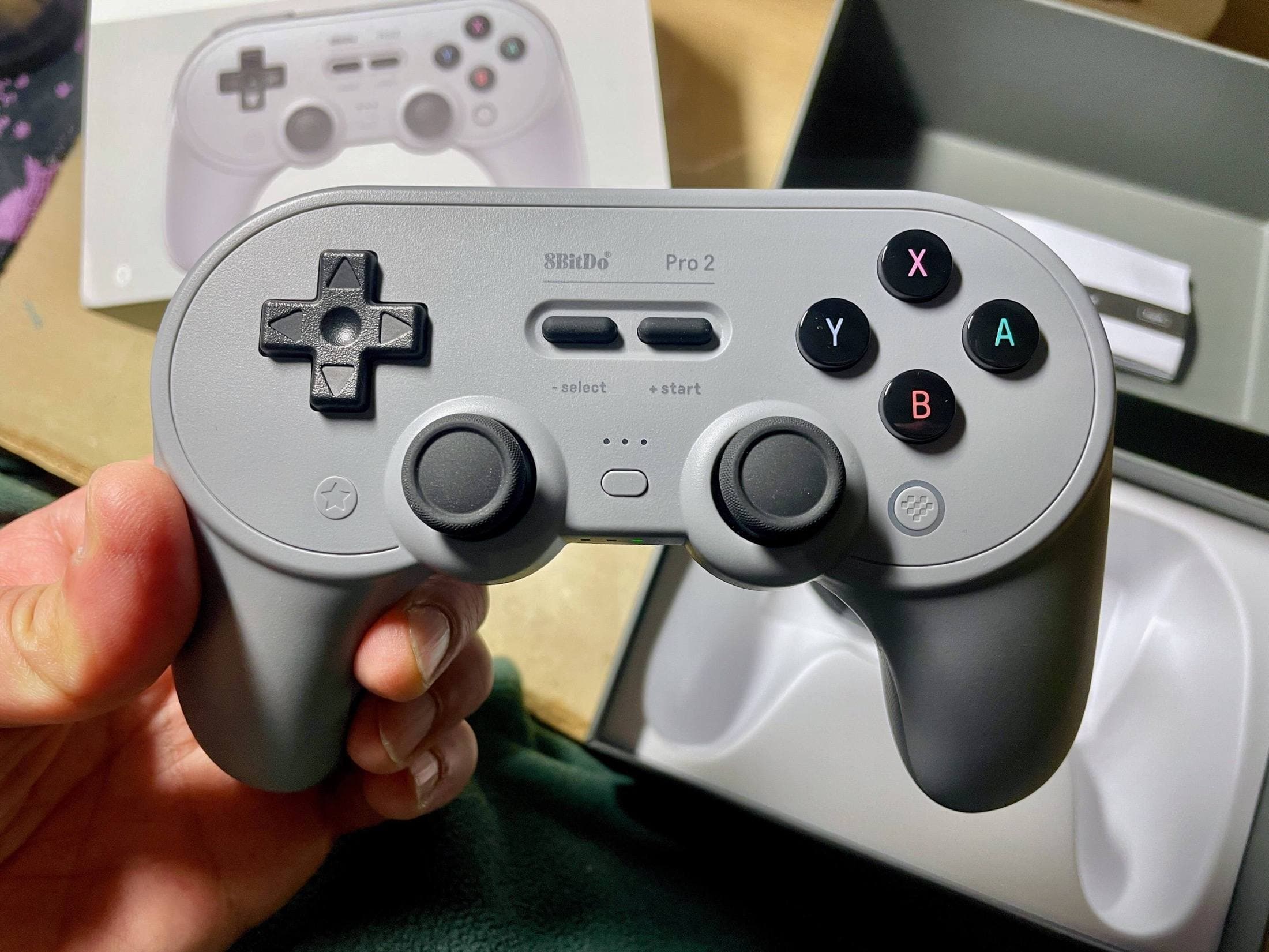 8BitDo Pro 2 Bluetooth gamepad